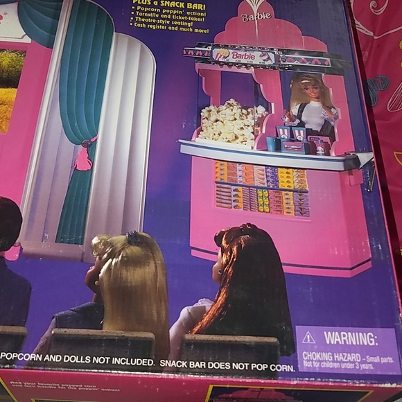 Barbie movie theatre(Vintage Pls Read Info) - Picture 8 of 9